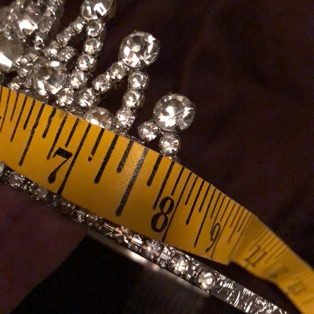 Crown - Picture 4 of 5